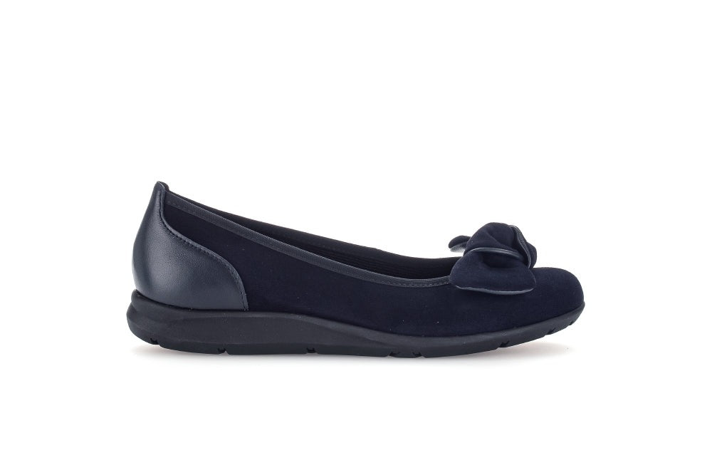 Salerna Navy Leather and Suede Pumps