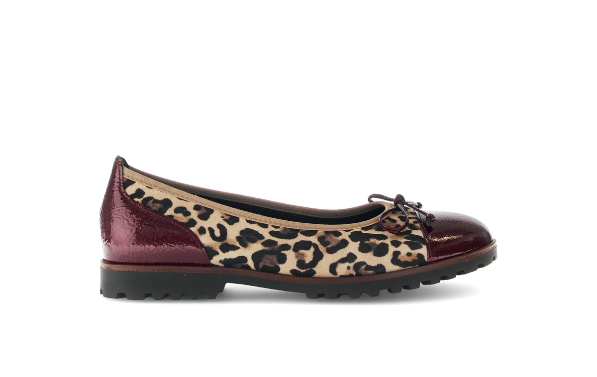 Temptation Burgundy/Leopard Skin Print
