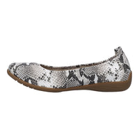 Load image into Gallery viewer, Fenja 01 White/Black Slip On Ballet Pumps
