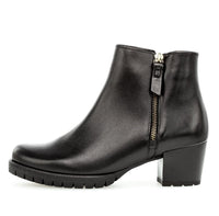 Load image into Gallery viewer, Milano Black Ankle Boots
