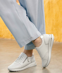 Load image into Gallery viewer, Envy White Lace up Trainers
