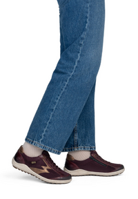 Load image into Gallery viewer, Tees Lace Up Shoes
