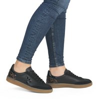 Load image into Gallery viewer, Willow Black Lace up Trainers
