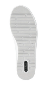 Load image into Gallery viewer, Kentucky White Trainers
