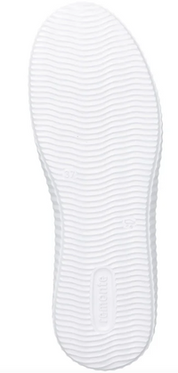 Load image into Gallery viewer, Prague Green Trainers
