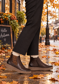 Load image into Gallery viewer, Wye  Ankle Boots
