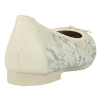 Load image into Gallery viewer, Starlight Beige Floral Pumps
