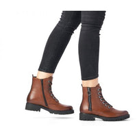 Load image into Gallery viewer, Montana Brown Ankle Boots
